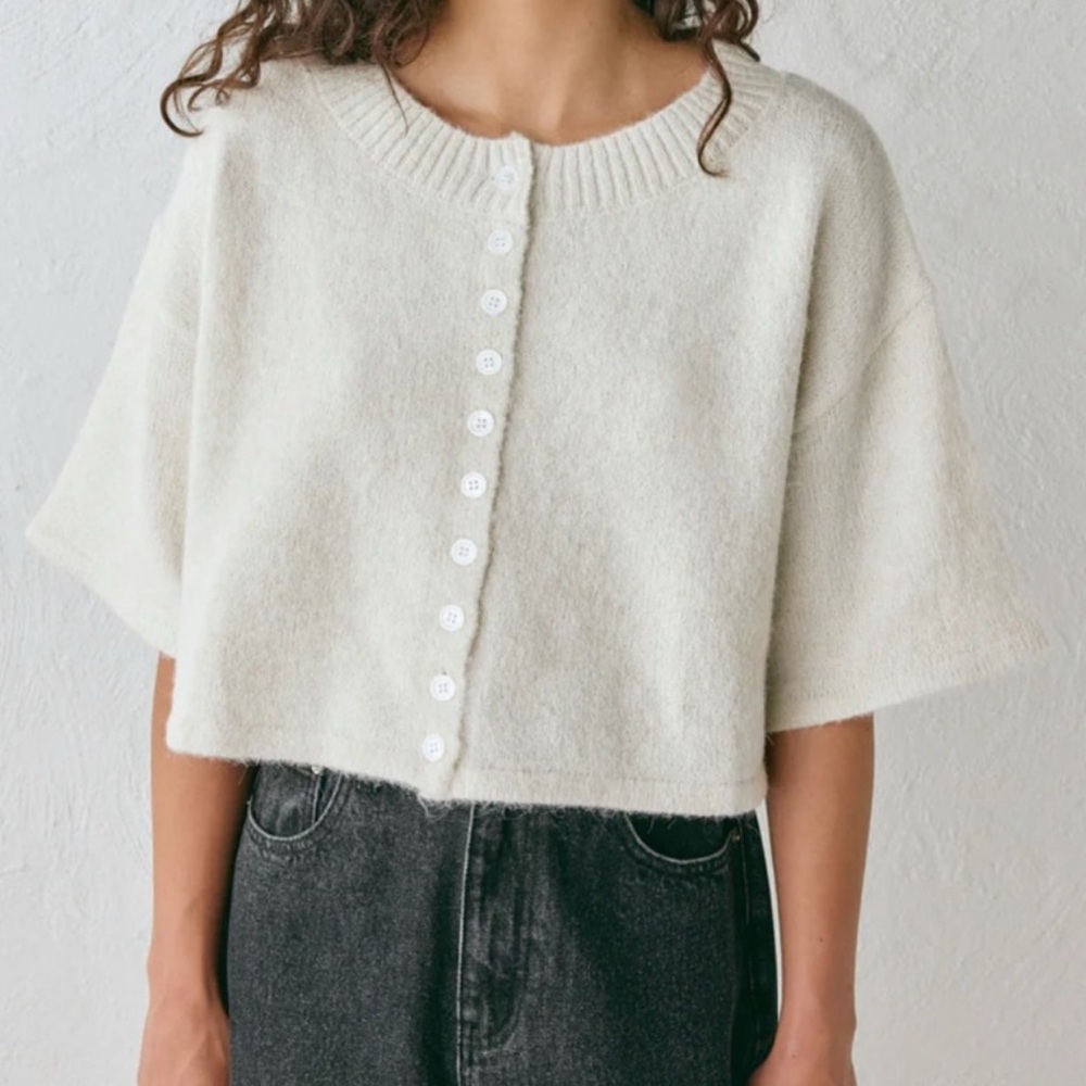 VRG Girl Cream Button-Up Cropped Cardigan